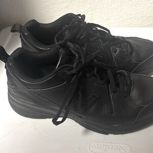 Like New - New Balance Black Sneakers